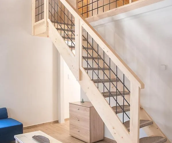 Agiopetra Lofts شقة *