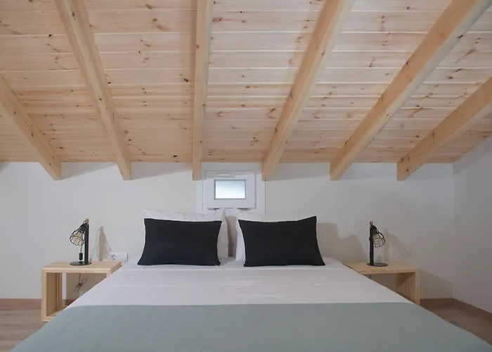 Agiopetra Lofts * كافالا