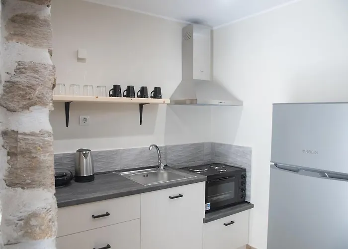 Agiopetra Lofts كافالا