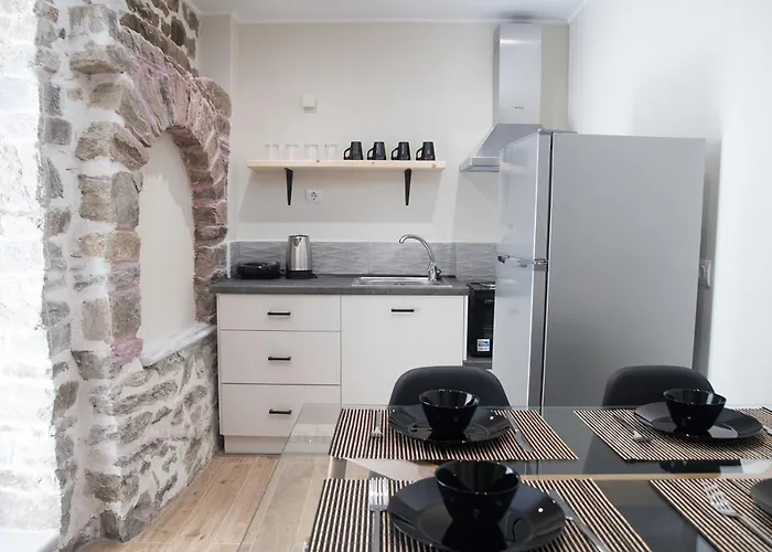 Agiopetra Lofts * كافالا
