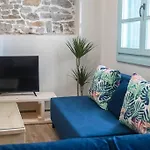 Agiopetra Lofts *